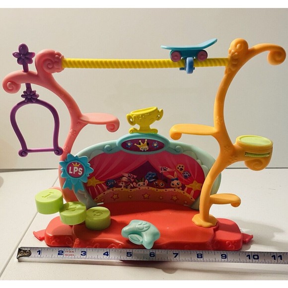 Littlest Pet Shop LPS Talent show stage playset 2006 Toys - Picture 3 of 7